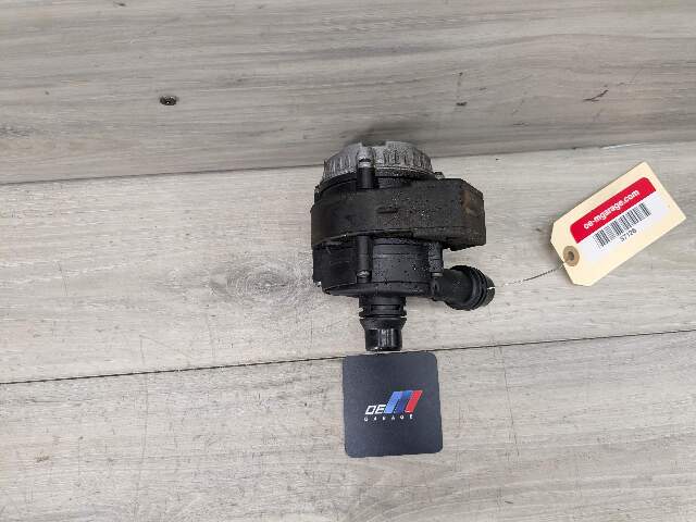 18-21 OEM BMW G01 X3 G02 X4 30 M40 B58 Engine Auxiliary Water Pump Cooling