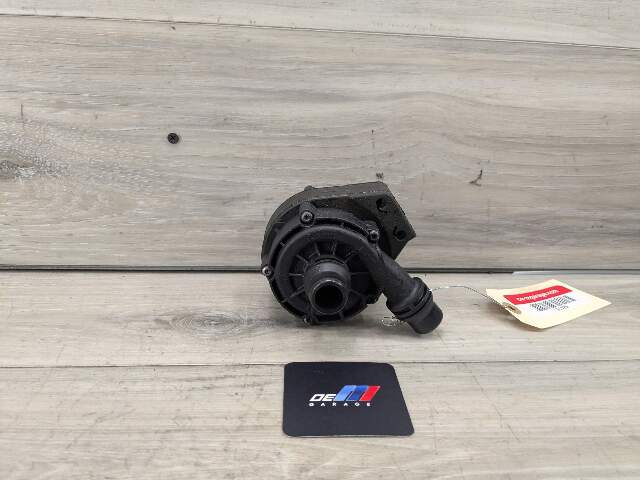 18-21 OEM BMW G01 X3 G02 X4 30 M40 B58 Engine Auxiliary Water Pump Cooling