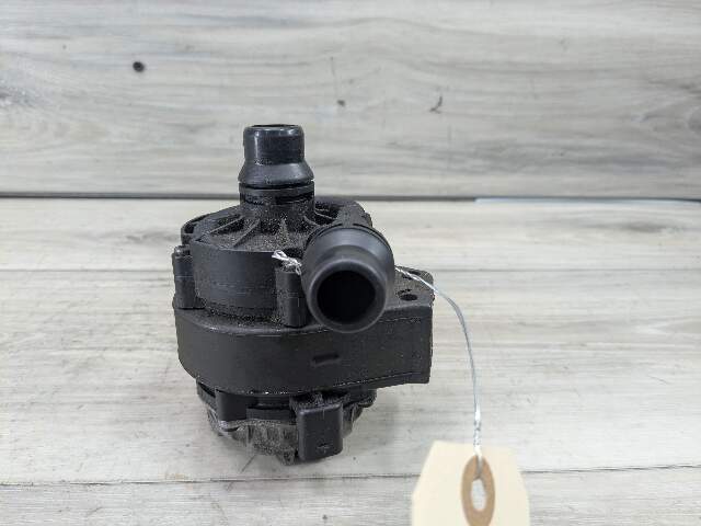 18-21 OEM BMW G01 X3 G02 X4 30 M40 B58 Engine Auxiliary Water Pump Cooling
