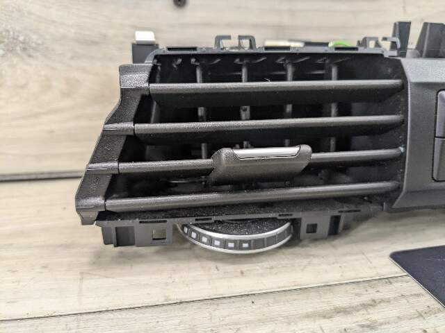 18-24 OEM BMW G01 G02 F97 F98 X3 X4 X3M Center AC Air Vent Dash Dashboard Grille