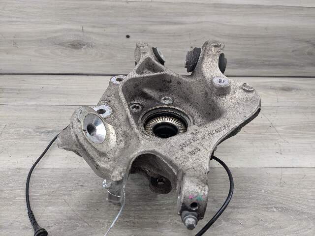 18-24 OEM BMW G01 X3 REAR Left Driver Side Knuckle Wheel Hub Spindle Bearing