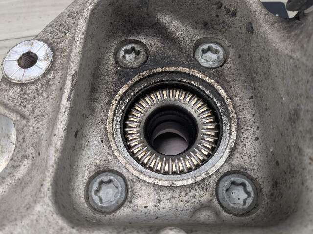 18-24 OEM BMW G01 X3 REAR Left Driver Side Knuckle Wheel Hub Spindle Bearing