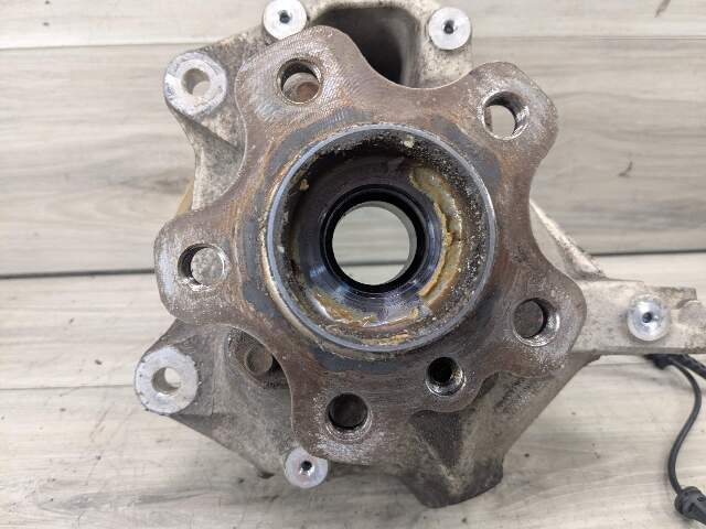 OEM BMW G01 G02 X3 X4 FRONT Right Passenger Knuckle Spindle Wheel Hub Bearing
