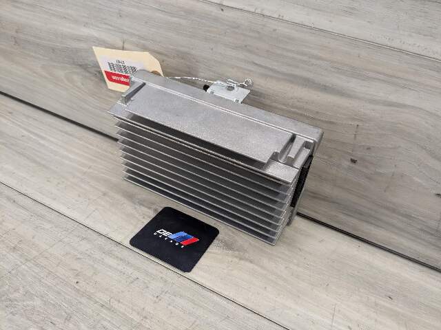 09-12 OEM BMW F01 F02 740 750 Amplifier Radio Hifi System Module Unit