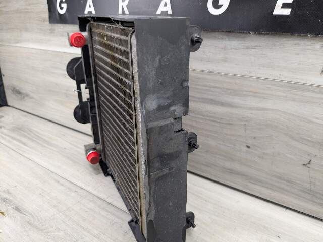 11-18 OEM BMW F10 F06 F12 F13 F01 F02 N55 N63 Engine Oil Cooler Radiator Right