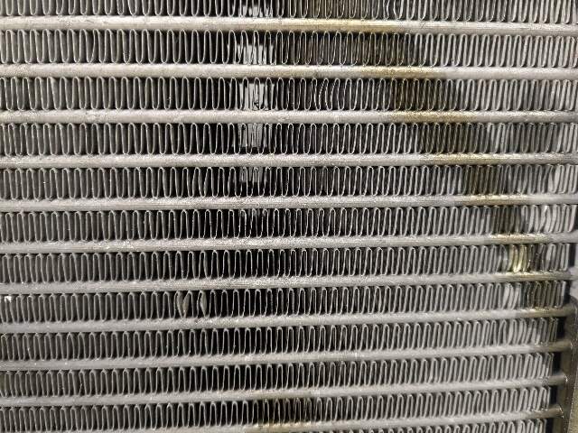 11-18 OEM BMW F10 F06 F12 F13 F01 F02 N55 N63 Engine Oil Cooler Radiator Right