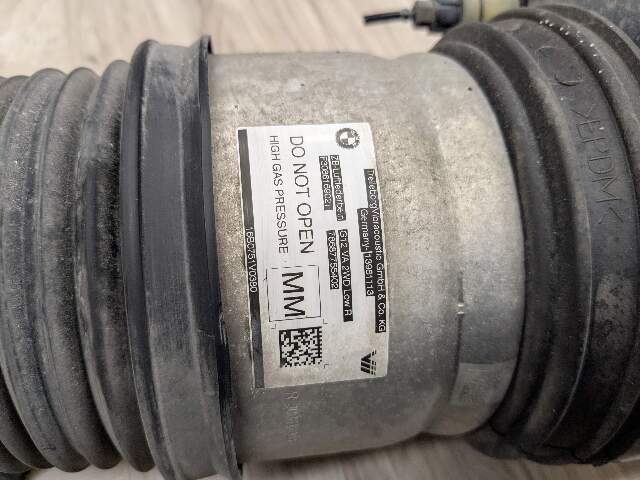 16-22 OEM BMW G12 740i FRONT Right Passenger Air Shock Absorber Strut RWD