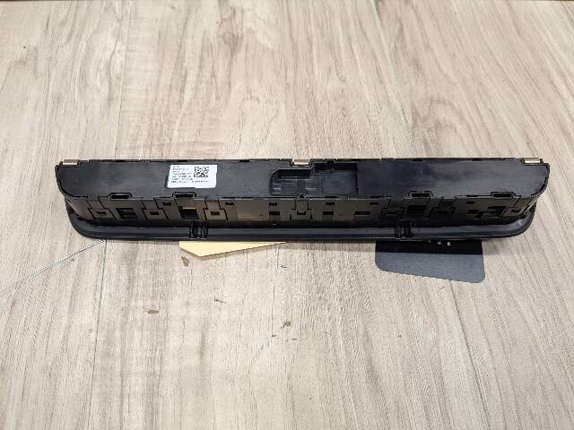 OEM BMW G20 G22 G23 G26 G42 G80 G87 AC Climate Control Panel Radio Media Buttons
