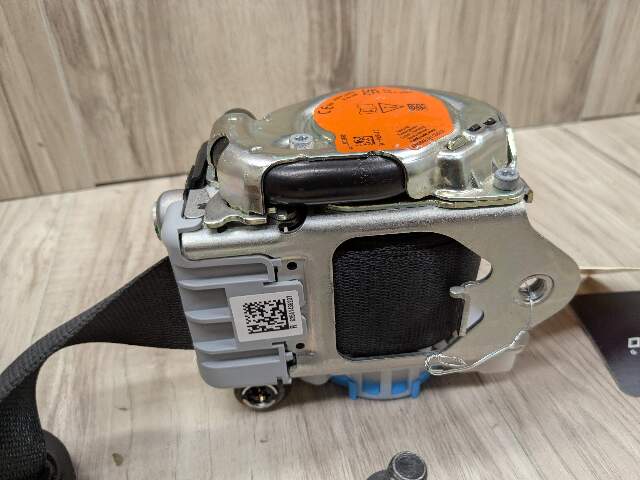 OEM BMW G42 G87 230 M240 M2 Front Right Passenger Seat Belt Seatbelt Retractor