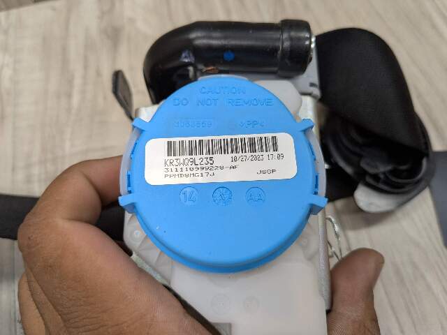 OEM BMW G42 G87 230 M240 M2 Front Right Passenger Seat Belt Seatbelt Retractor