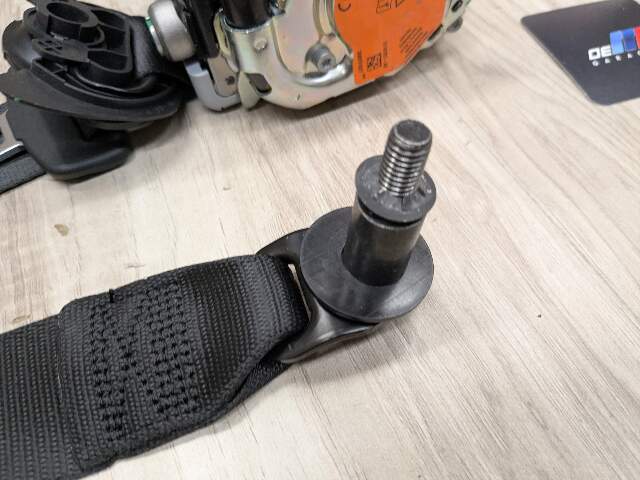 OEM BMW G42 G87 230 M240 M2 Front Right Passenger Seat Belt Seatbelt Retractor