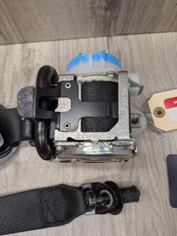 22-25 OEM BMW G42 G87 230 M240 M2 Front Left Driver Seat Belt Seatbelt Retractor