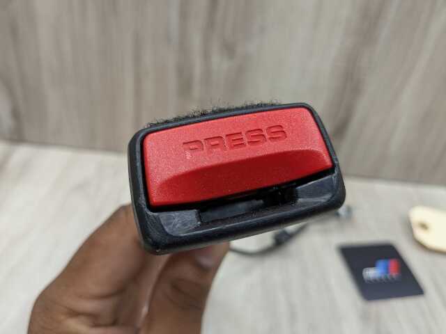 OEM BMW G22 G23 G42 G82 G83 G87 M2 M4 FRONT Left Right Seatbelt Seat Belt Buckle