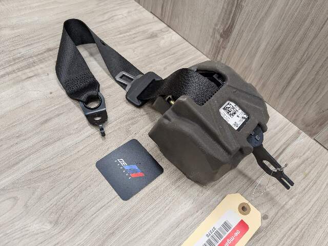 OEM BMW G42 G87 230 M240 M2 Rear Left Right Seat Belt Seatbelt Retractor Black