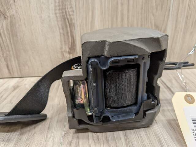 OEM BMW G42 G87 230 M240 M2 Rear Left Right Seat Belt Seatbelt Retractor Black