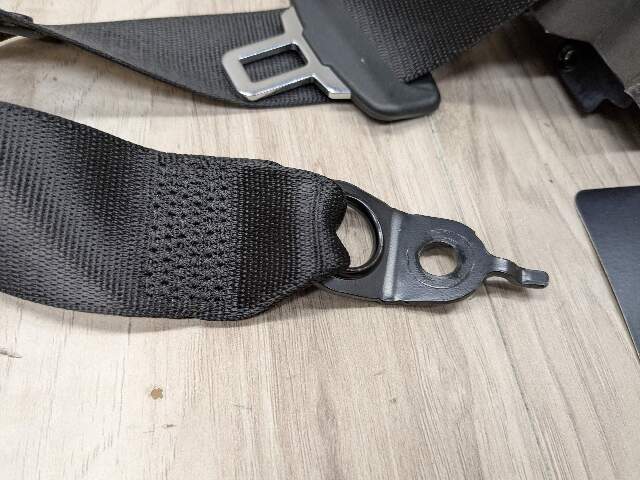 OEM BMW G42 G87 230 M240 M2 Rear Left Right Seat Belt Seatbelt Retractor Black