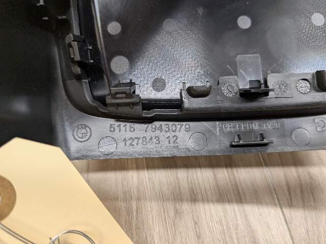 *22-25 OEM BMW G42 G87 230 M240 M2 Rear Center Console Air Vent Assembly