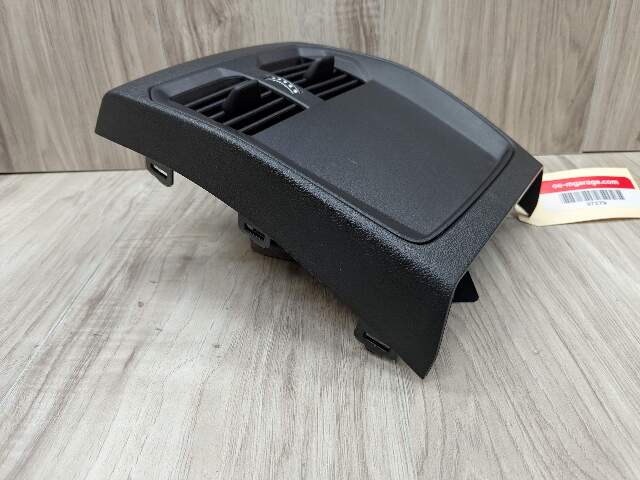 *22-25 OEM BMW G42 G87 230 M240 M2 Rear Center Console Air Vent Assembly