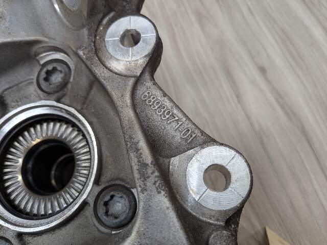 22-25 OEM BMW G42 230 M240 REAR Left Driver Knuckle Wheel Hub Spindle Bearing