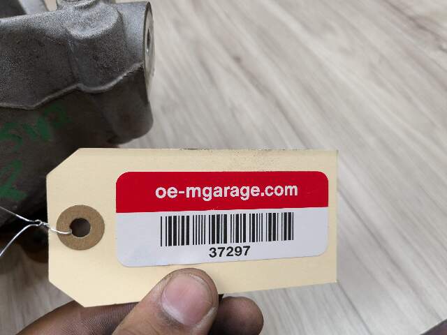 OEM BMW G42 230 M240 REAR Right Passenger Side Knuckle Wheel Hub Spindle Bearing