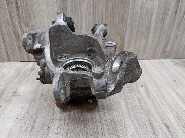 OEM BMW G42 230 M240 REAR Right Passenger Side Knuckle Wheel Hub Spindle Bearing