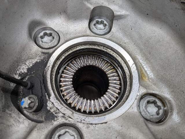 22-25 OEM BMW G42 230iX M240iX Front Right Passenger Hub Spindle Knuckle Bearing