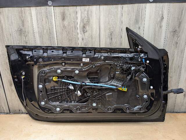 21-25 OEM BMW G22 G23 G82 G83 430 M440 Front Left Driver Door Shell Panel Black