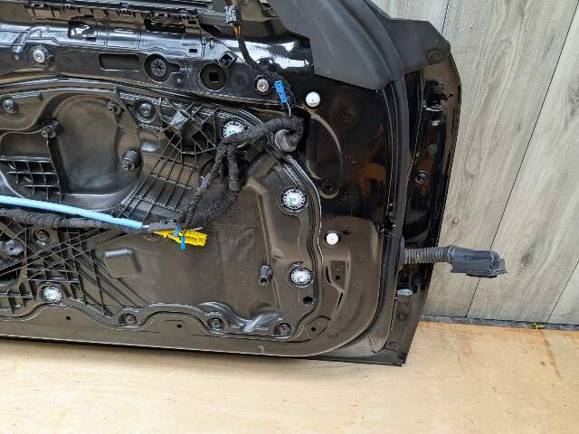 21-25 OEM BMW G22 G23 G82 G83 430 M440 Front Left Driver Door Shell Panel Black