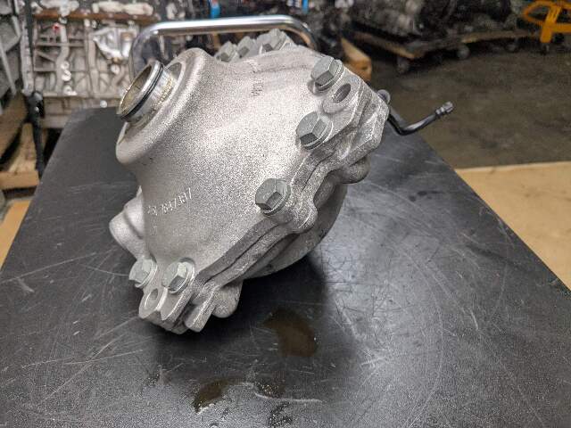 OEM BMW G12 G20 G22 G23 G30 xDrive Front Differential Axle Gearbox Carrier 2.81