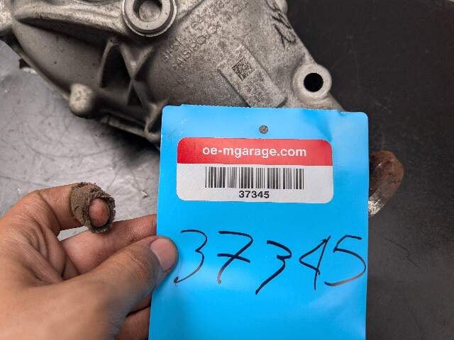 OEM BMW G12 G20 G22 G23 G30 xDrive Front Differential Axle Gearbox Carrier 2.81
