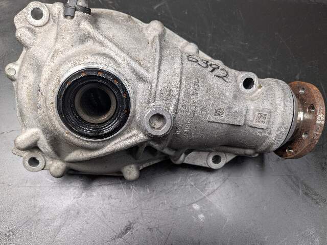 OEM BMW G12 G20 G22 G23 G30 xDrive Front Differential Axle Gearbox Carrier 2.81