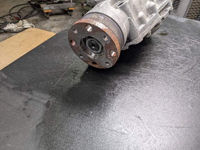 OEM BMW G12 G20 G22 G23 G30 xDrive Front Differential Axle Gearbox Carrier 2.81