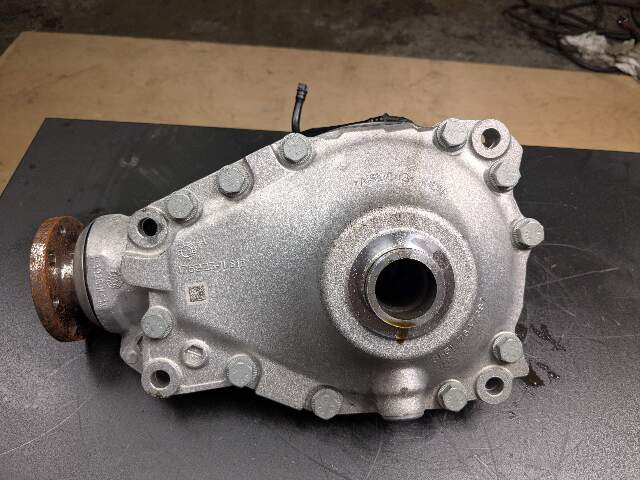 OEM BMW G12 G20 G22 G23 G30 xDrive Front Differential Axle Gearbox Carrier 2.81