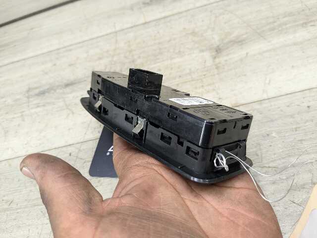 OEM BMW F15 F16 F85 F39 F48 X1 X5 Front Driver Master Window Glass Lifter Switch