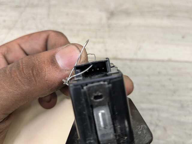 OEM BMW F02 F10 F12 F30 F80 F25 F90 G30 G01 X5 Rear Trunk Lid Center Lock Switch