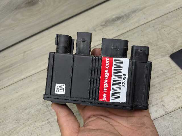 16-19 OEM BMW F39 F48 X1 X2 Integrated Power Supply Control Module B46