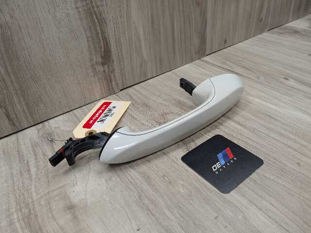 *20-24 OEM BMW F44 228 M235 REAR Left Driver Door Handle COMFORT ACCESS White