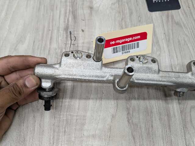 OEM BMW F44 G01 G20 G26 G30 G42 Engine Pressure Fuel Injector Rail Line B46 B48