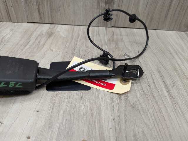 20-24 OEM BMW F44 228 M235 Front Left Driver or Right Passenger Seat Belt Buckle