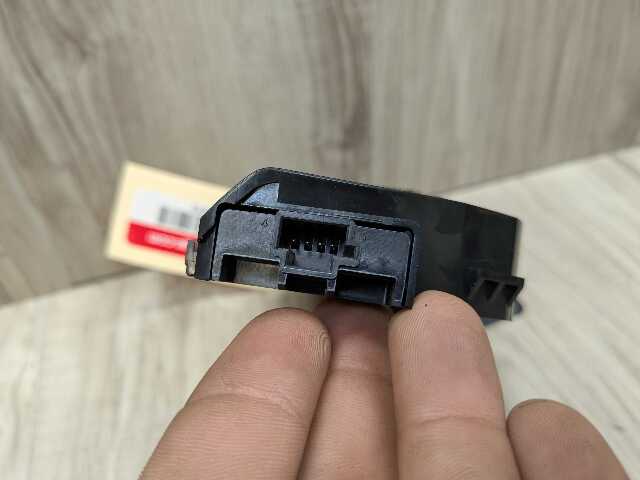 OEM BMW F30 F36 F25 F39 F48 X1 Front Right Passenger Adjust Seat Control Switch