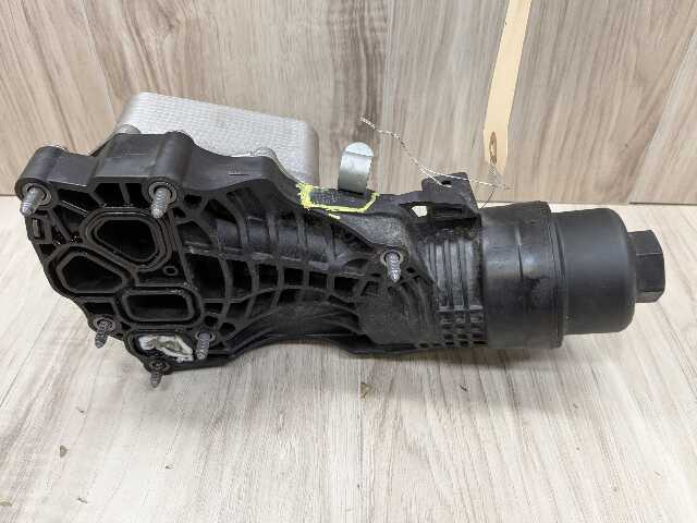20-24 OEM BMW F39 F44 F48 MINI F55 F56 X1 X2 228 Engine B46 Oil Filter Housing