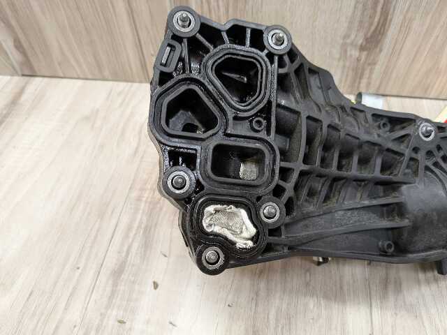 20-24 OEM BMW F39 F44 F48 MINI F55 F56 X1 X2 228 Engine B46 Oil Filter Housing
