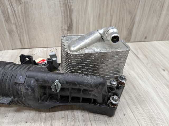 20-24 OEM BMW F39 F44 F48 MINI F55 F56 X1 X2 228 Engine B46 Oil Filter Housing