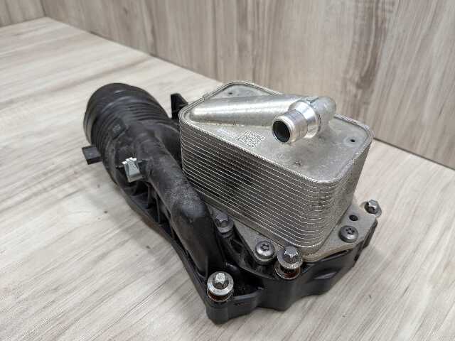 20-24 OEM BMW F39 F44 F48 MINI F55 F56 X1 X2 228 Engine B46 Oil Filter Housing