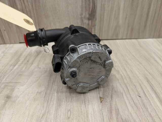 16-24 OEM BMW F90 G11 G12 G30 M5 Engine Electric Auxiliary Water Coolant Pump