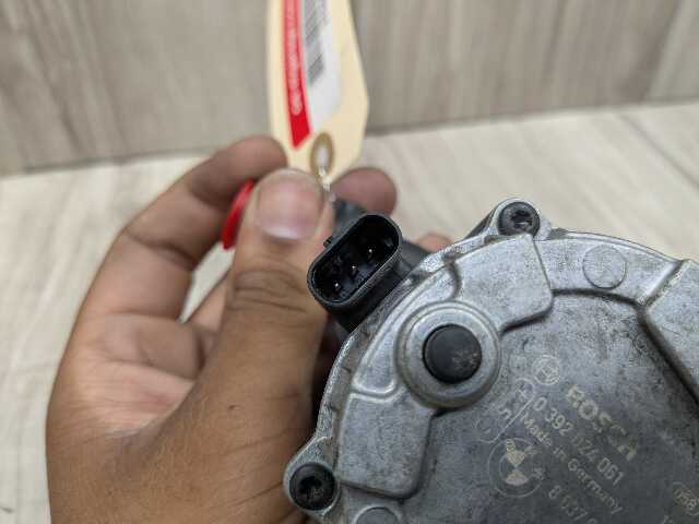 16-24 OEM BMW F90 G11 G12 G30 M5 Engine Electric Auxiliary Water Coolant Pump