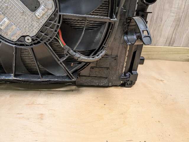16-19 OEM BMW G12 750 G30 M550 Engine N63R Radiators Cooling Fan Shroud 850W
