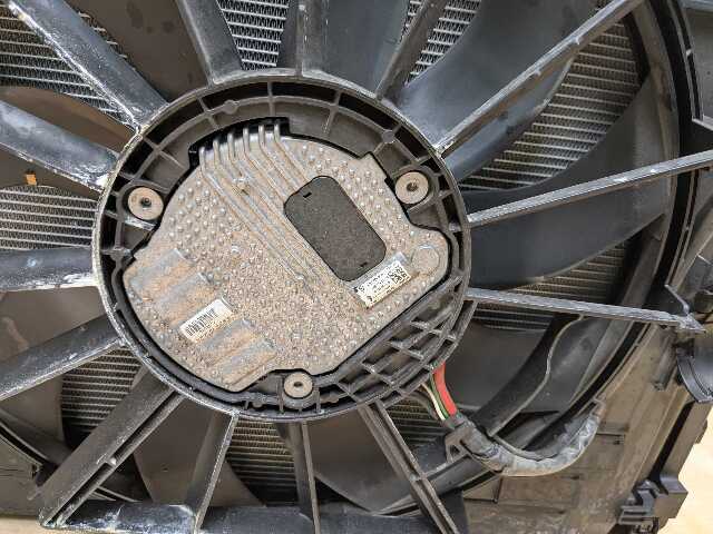 16-19 OEM BMW G12 750 G30 M550 Engine N63R Radiators Cooling Fan Shroud 850W