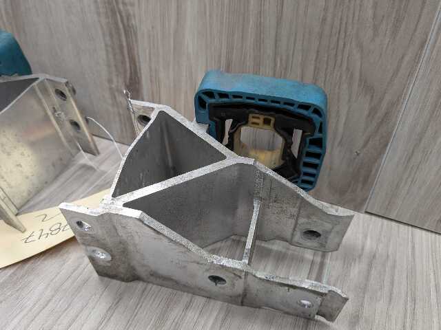 OEM BMW F90 F93 G11 G12 G16 G30 M5 Radiator Mount Support Bracket Left Right SET