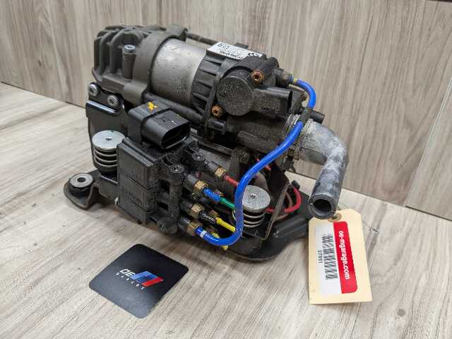 16-22 OEM BMW G11 G12 740 750 M760 Air Suspension Compressor Pump Module Motor